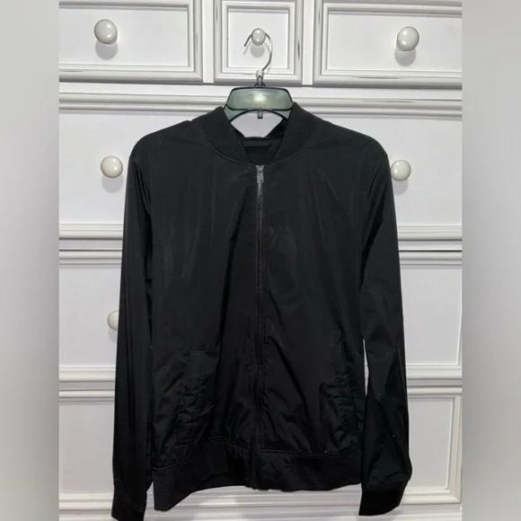 Black Men’s Hollister Bomber Jacket - Picture 2 of 3